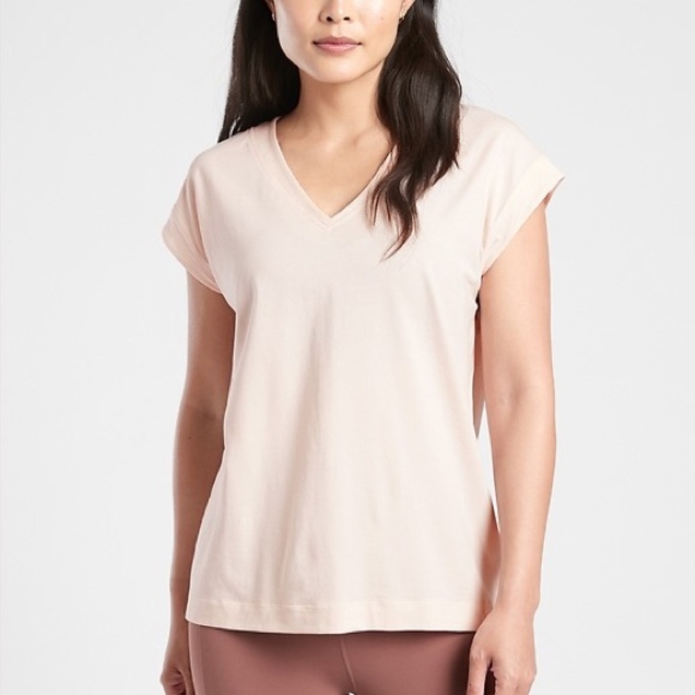 Medium Light Pink Athleta V Neck‎ Activewear